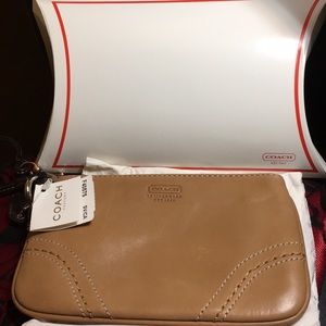 Vintage Coach tan wristlet. NEW